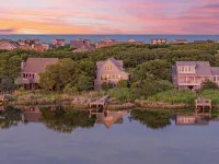 Mucky Duck + Soundfront + Duck NC + Sanderlin Community with Pool Hotels in Duck