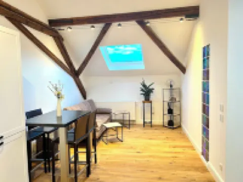 Rebenblick Ferienwohnung an der Weinstraße ランダウ・イン・デア・プファルツのホテル