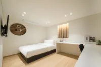 The Mui Hotel - 2-Star