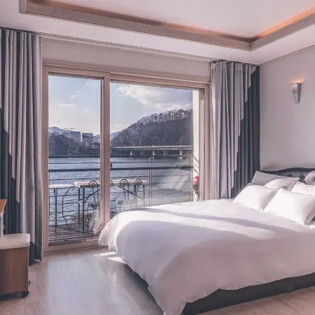 Chuncheon Rivermoon Spa Pension