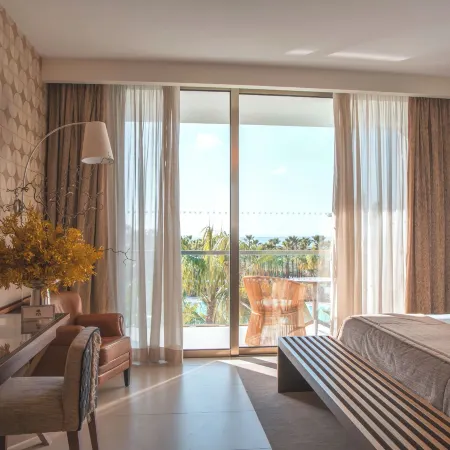 Wine & Books by the Sea, Algarve Resort