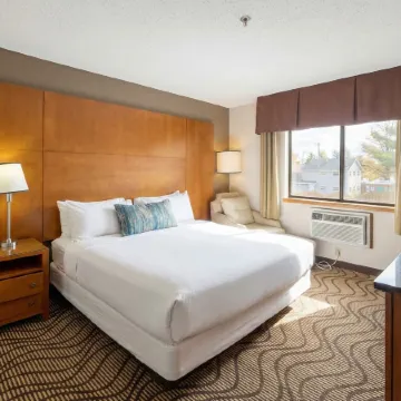 Oscoda Lakeside Hotel