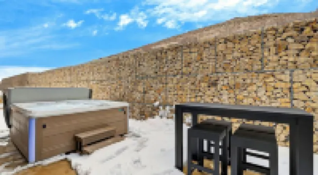 Apex Ridge Retreat by Avantstay Private Hot Tub + Fireplace + Mountain Views + Near Deer Valley East