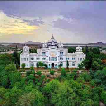 Hotel Sai Palace Inn Hotel Exterior