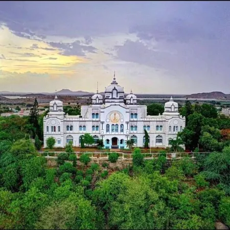 Hotel Sai Palace Inn