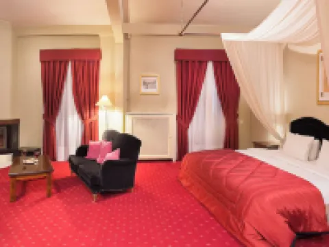 Country Club Hotel & Suites Hotels in Potamia