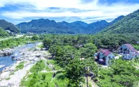 Inje Seonyeorang Baekdamirang Pension - 民宿