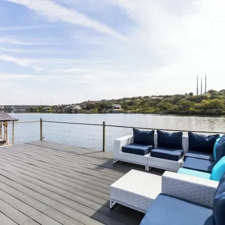 Lakefront Paradise with Firepit