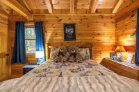 Cozy & Romantic cabin in Hocking Hills