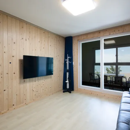 Muan Lara Pension