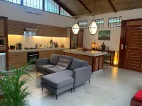 Uva Blue Villas - Pool House - AC, 3 Ensuite bedrooms, 8 guests, Koi Fish Pond