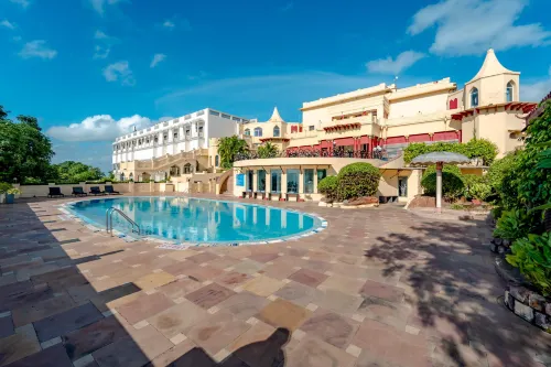 Noor-Us-Sabah Palace - Thermen
