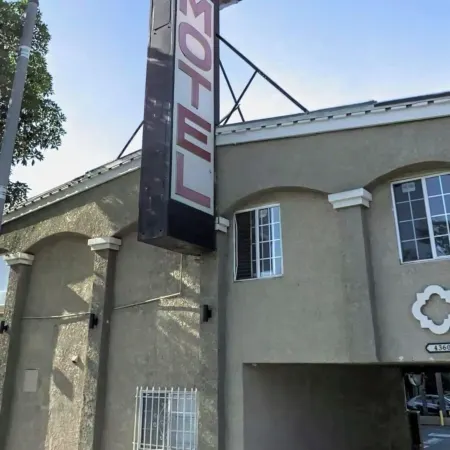 Tropic West Motel