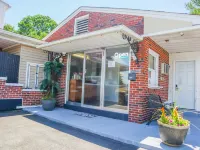 The Lancaster Motel by OYO Ronks Near Paradise Hotels in Lancaster County