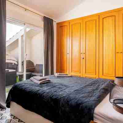 Luxury Penthouse Oasis Rooms