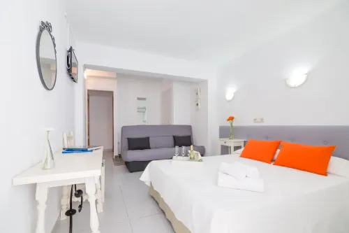 Garau Petit Hotel - 2-Star