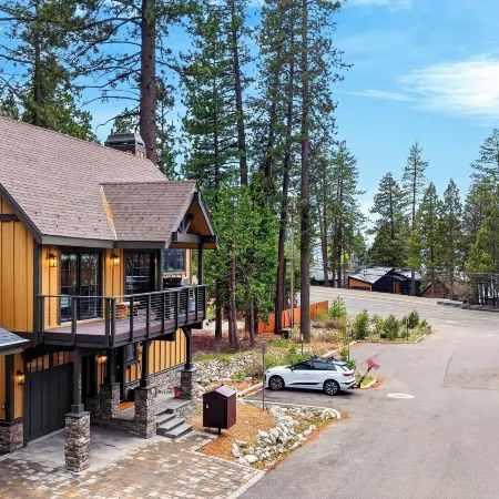 Tahoe Glen by Avantstay Steps to Lake + Near Cave Rock + Heavenly Ski Resort Tahoe Rim Trail