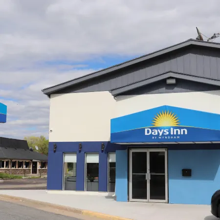 Days Inn by Wyndham la Crosse