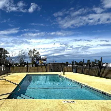 Briarwood Motel Near Valdosta University I 75