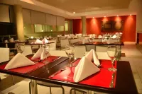 Real Colonia Hotel & Suites - Breakfast