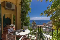 Positano: Casa Leucosia... in a wonderful ancient villa,in the heart of Positano