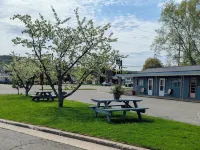 Scotty's Motel Hotels in Munising