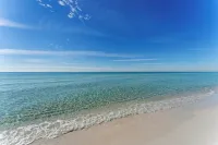 Miramar Beach Retreat - Beachfront and Poolside - Ocean View