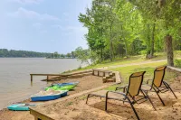 Lakefront Winnsboro Home w/ 20+ Acres! - 3-Star