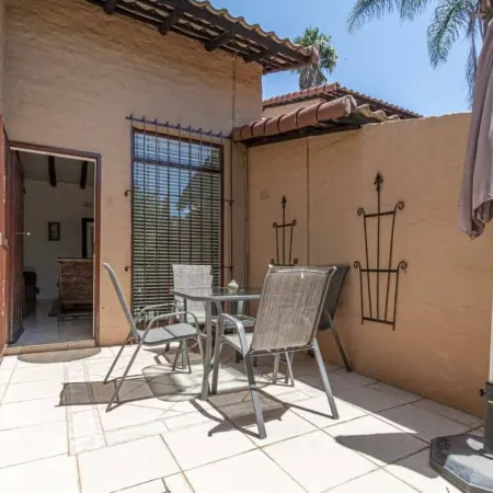 Birdsong in Sandton and Charming Townhouse Retreat