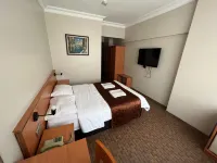 Altinnal Hotel