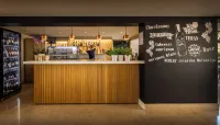 Valamar Bellevue Resort - bar