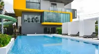 9D Sport Hotel - Pool