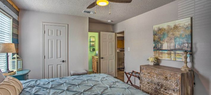 Pottsboro Home w/ Fire Pit < 1 Mi to Lake Texoma! Hotéis em Grayson County