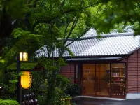 140 Year-Old Mountain Village Inn Orihashi Hotel - Mountain view