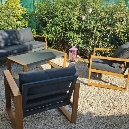 LOVELY APART 2 BEDROOMS FOR 5-GARDEN GARAGE NEAR BEACHES PORT AND CITY CENTER