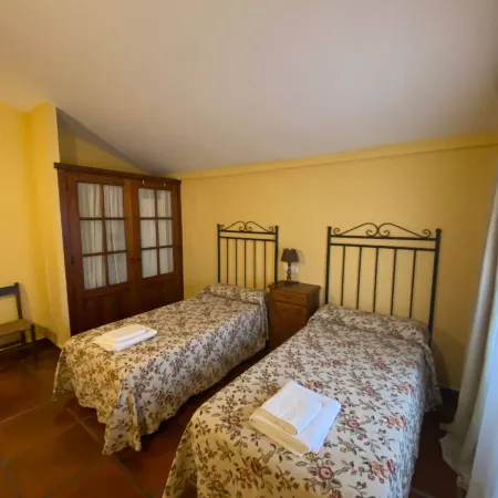 Detached 4 Bedroom Villa with Pool