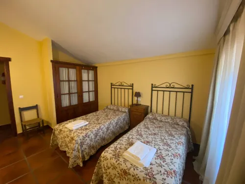 Detached 4 Bedroom Villa with Pool - 私人泳池