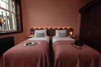 The Address Wren - 2-Star