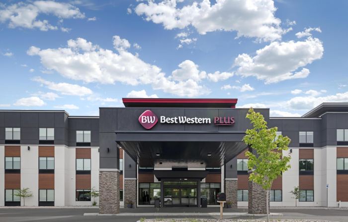 Best Western Plus Marquette Hotel  Suites