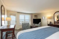 The Sparhawk Oceanfront Resort - balcony