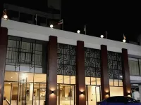 The Regent Ubon Hotel Отели рядом с достопримечательностью «Школа Narinukun»