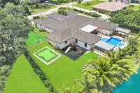 Villa Wpool Mini-Golf Firepits - 3-Star