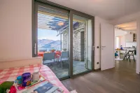 Penthouse-LakeView-AC-Private Garden - 4-Star