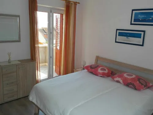 Apartment Račić - Two-bedroom Apartment with Balcony and Sea View - Bintang 2