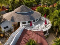 Sashas Holiday Village Hotels near Chapora River