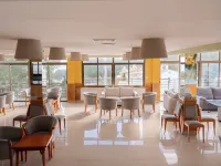Aparthotel Ona Aucanada - Airport Shuttle