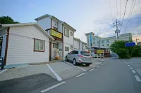 Anmyeondo Neipkeulrobeo Suyeongjangpensyeon - parking