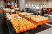 Ibis Campinas - فطور