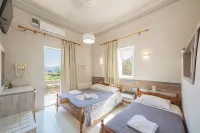 Bikakis Family Apartments - Ocean View