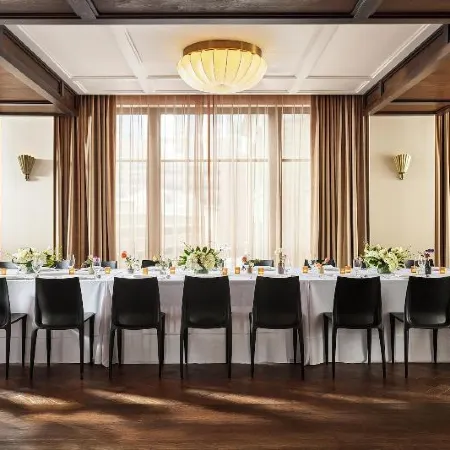 Fidelity Hotel